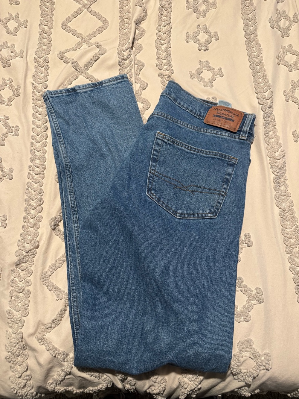 4/$16 Levi's Men's Blue Straight-Leg Denim Jeans